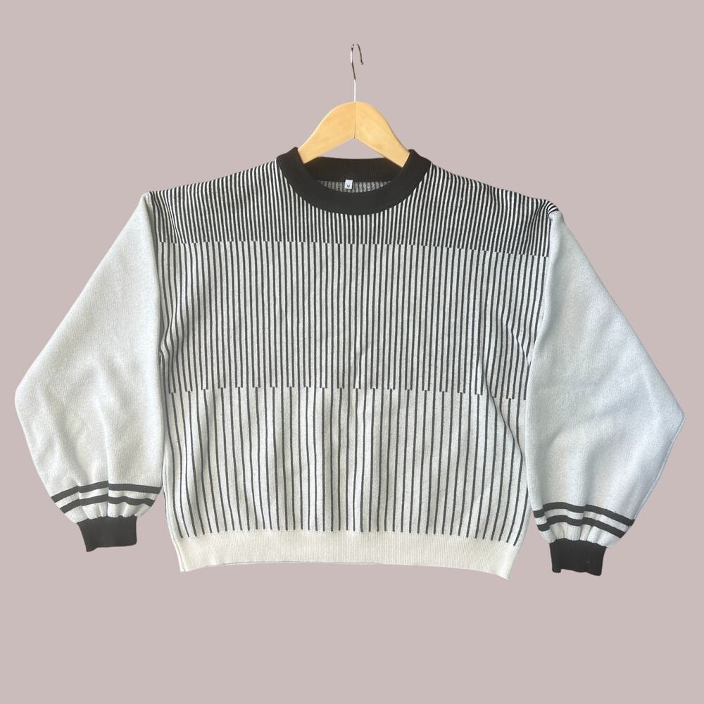 Minimalist Black & White Vertical Stripe Sweater Pullover Top M